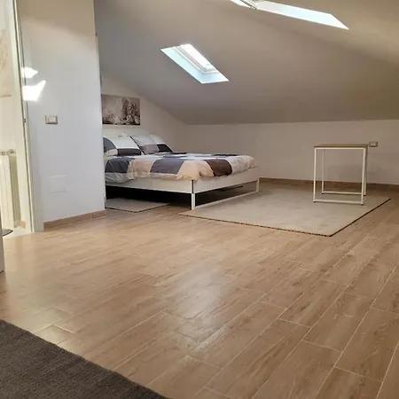 Semindipendente Con 6 Posti Letto *