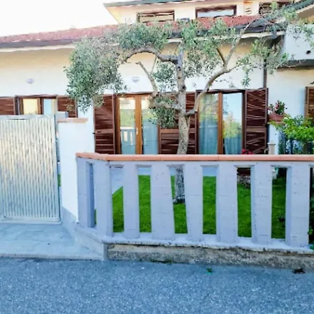 Semindipendente Con 6 Posti Letto * Cinquale