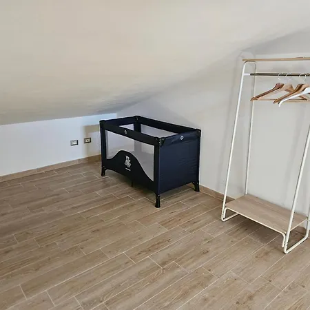Semindipendente Con 6 Posti Letto بيت للعطل شينكْوالي
